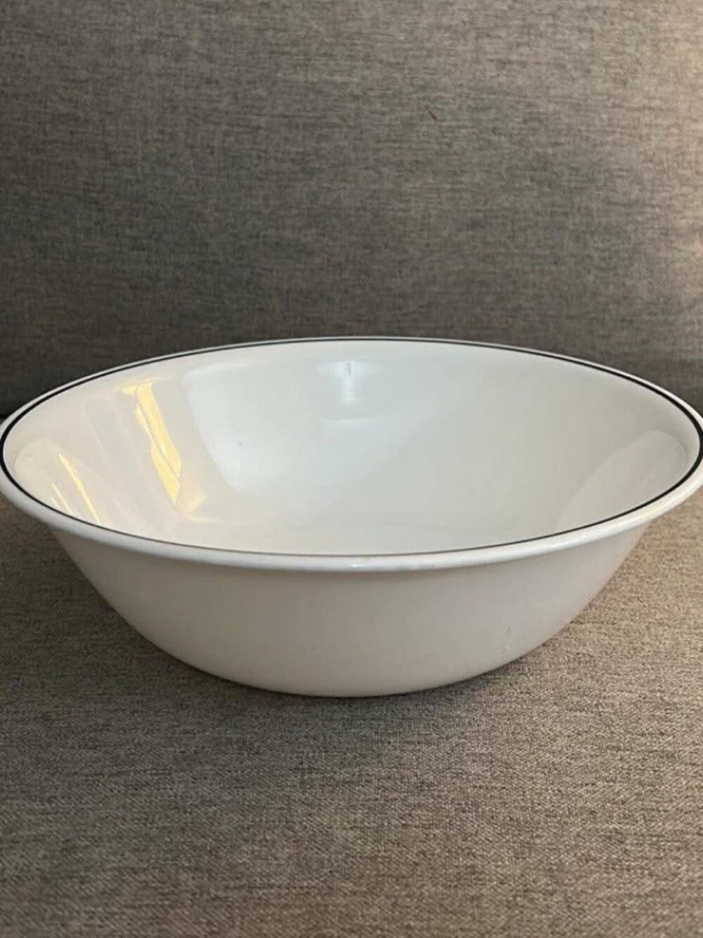 Corelle by Corning 10" Round Serving Bowl with Emerald Green Ring * Made in USA